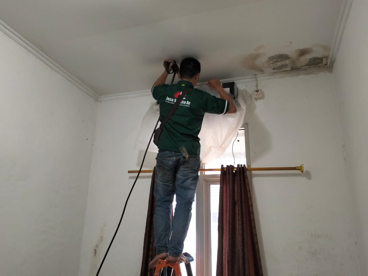 Solusi Menentukan Tukang Layanan Tambah Freon AC Panggilan Terdekat Kali Baru Yang terlatih